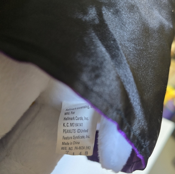 Snoopy Peanuts Hallmark Count Snoopula Vampire Motion & Sound Plush Woodstock - Picture 3 of 3